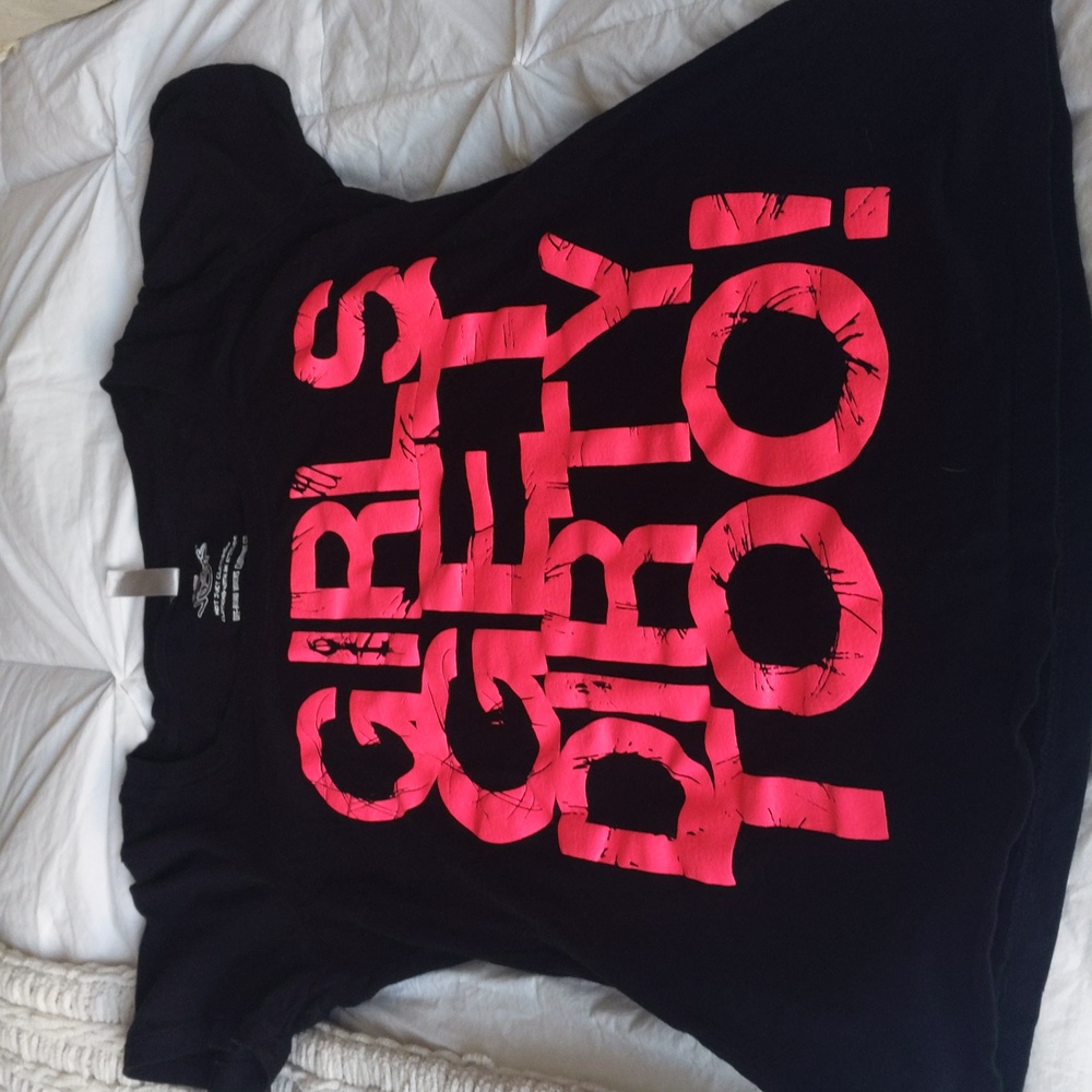 Woman's tshirt